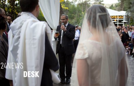 Rising Number of Israelis Marry Outside of Rabbinate in Protest
